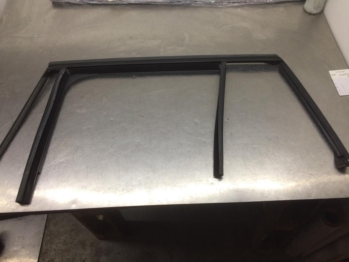 Calha do Vidro de Porta MERCEDES-BENZ Classe C Carrinha (S205)