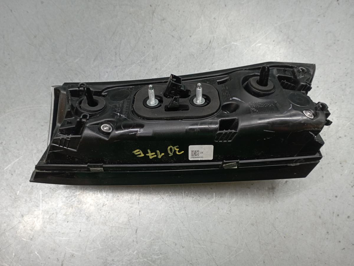 Feu de coffre Gauche PEUGEOT 2008 II (U_) Imagem-2