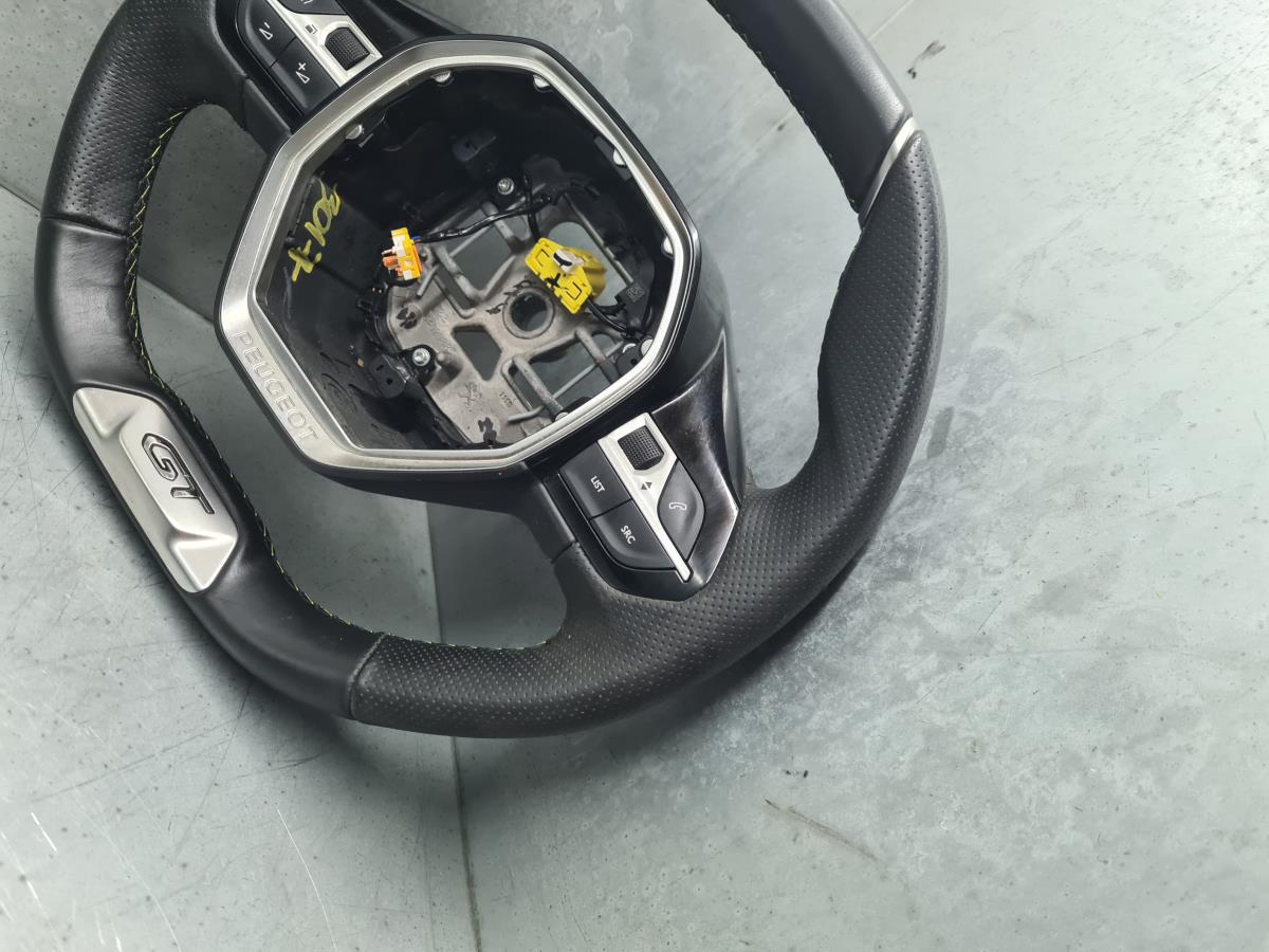 Volante de dirección PEUGEOT 2008 II (U_) Imagem-1