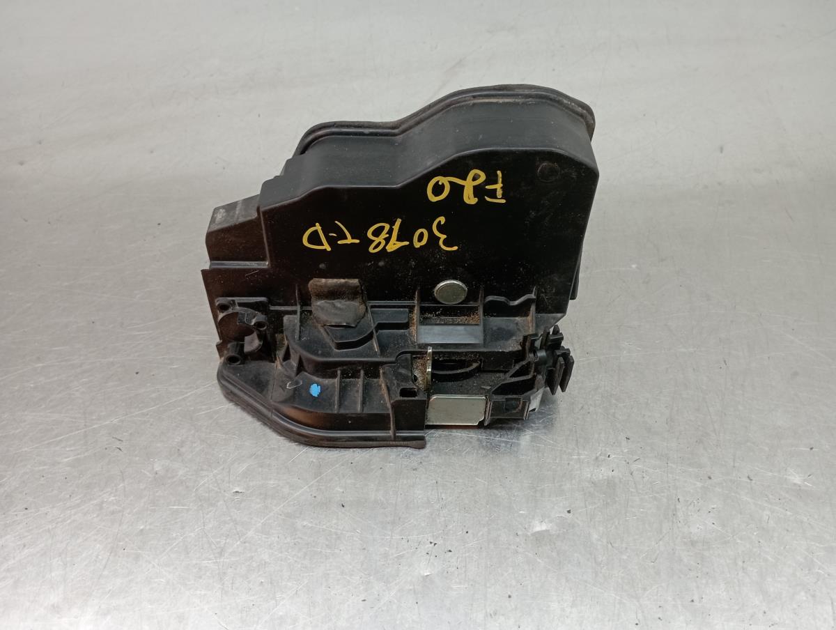 Fechadura / fecho porta trás direito BMW 1 (F20)
