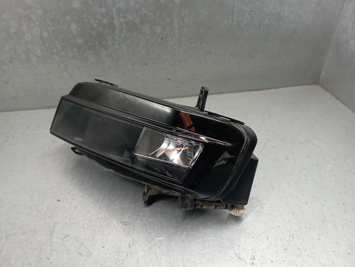 Faro antiniebla delantero izquierdo VOLKSWAGEN Golf VII (5G1, BQ1, BE1, BE2) Imagem-1