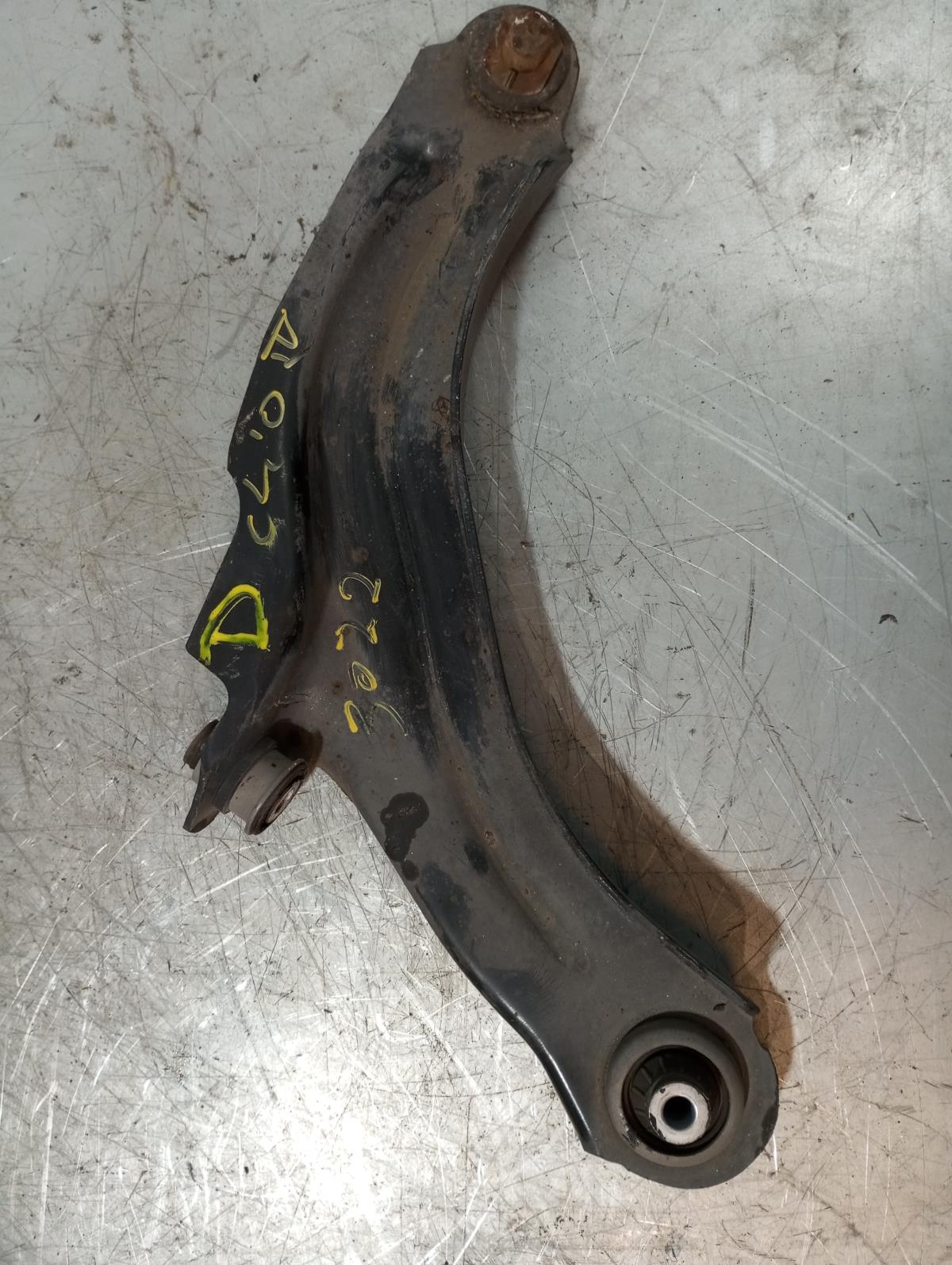 Braccio di sospensione anteriore destra RENAULT Clio IV (BH_)