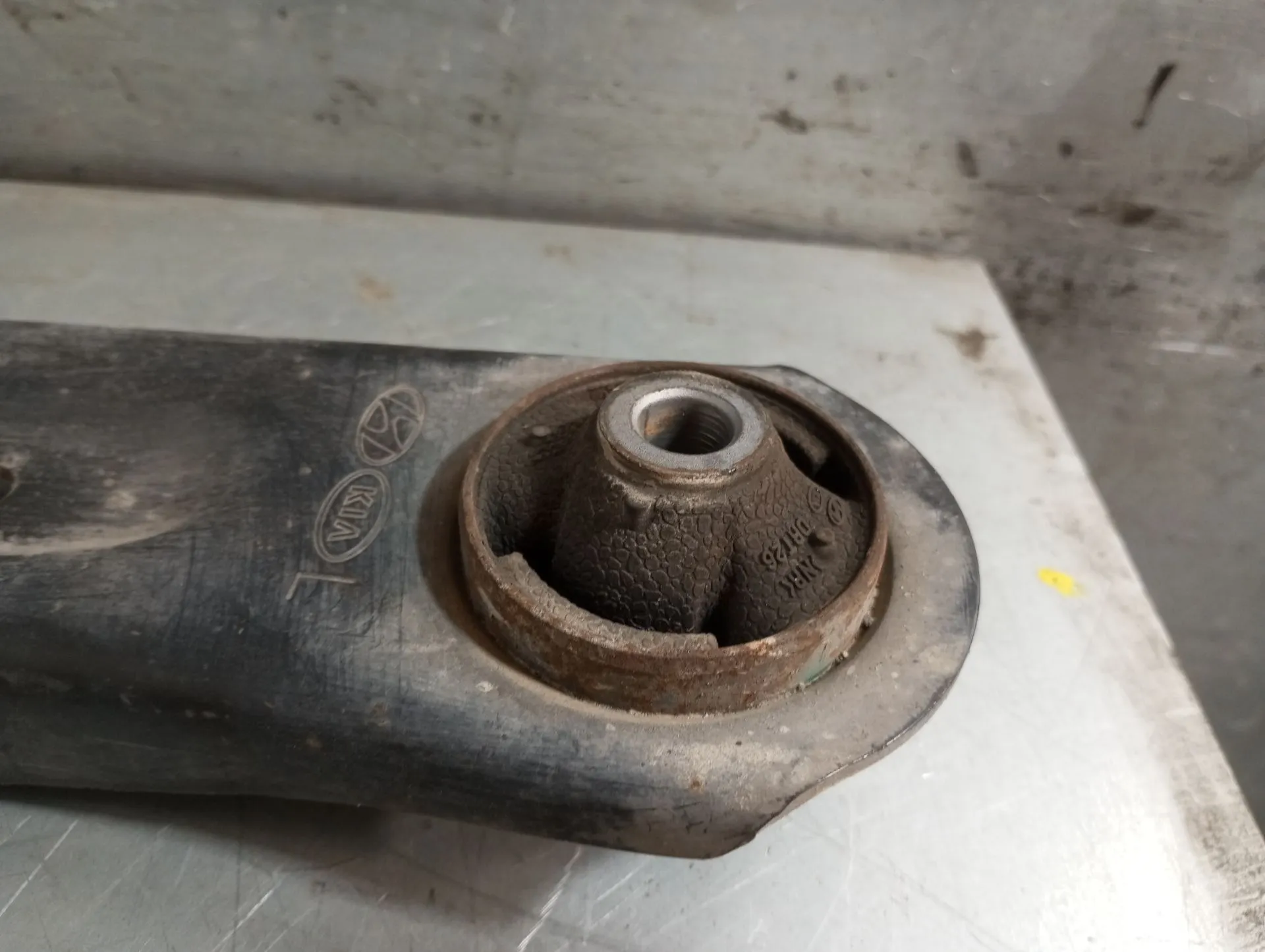 Braccio di sospensione anteriore sinistro RENAULT Clio IV (BH_) Imagem-2