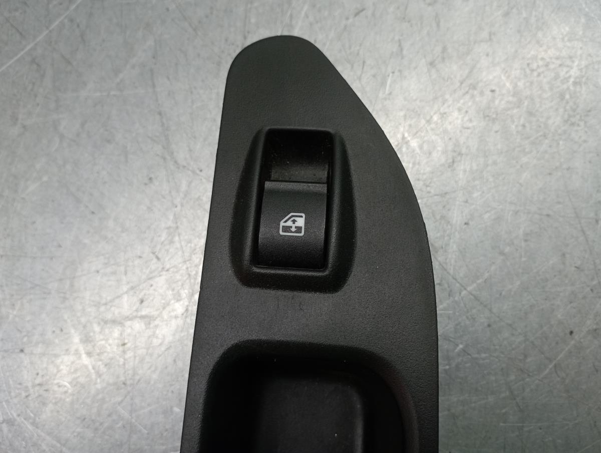 Mando / interruptor elevalunas delantero derecho FIAT Tipo Hatchback (357_) Imagem-1