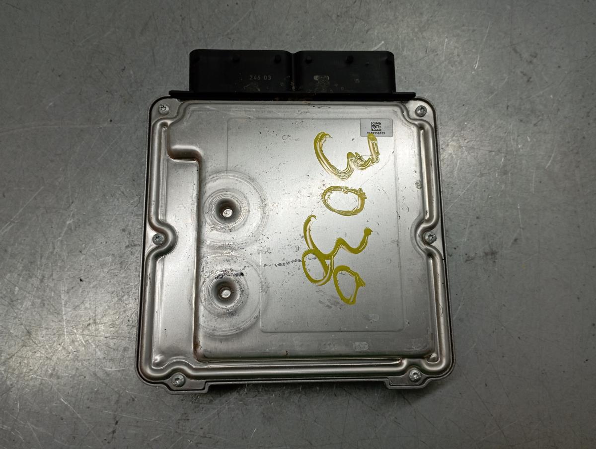 Centralina motor / ECU VOLKSWAGEN Golf Sportsvan (AM1)