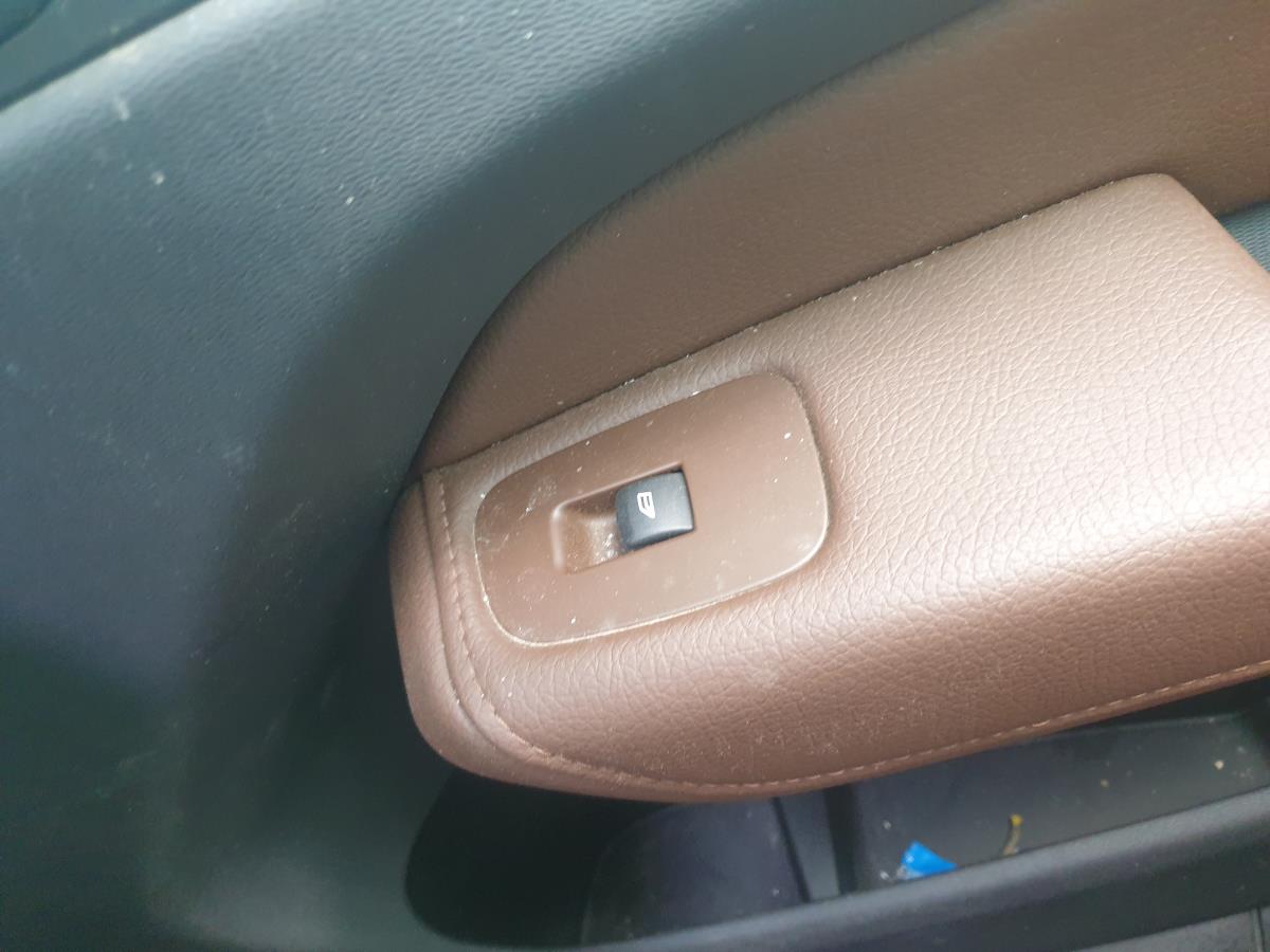 Mando / interruptor elevalunas delantero derecho VOLVO XC60 II (246)