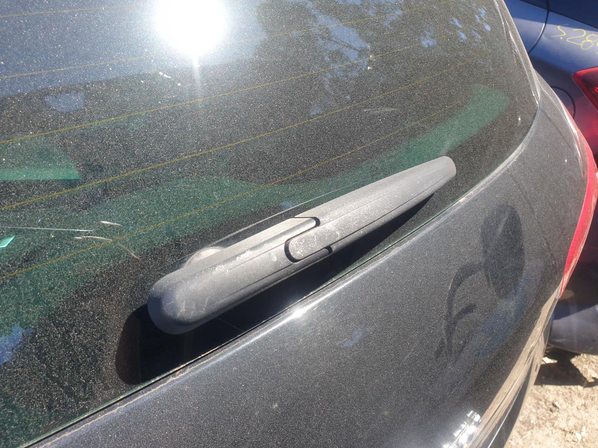 Brazo de limpiaparabrisas trasero CITROËN DS5 (KF_)