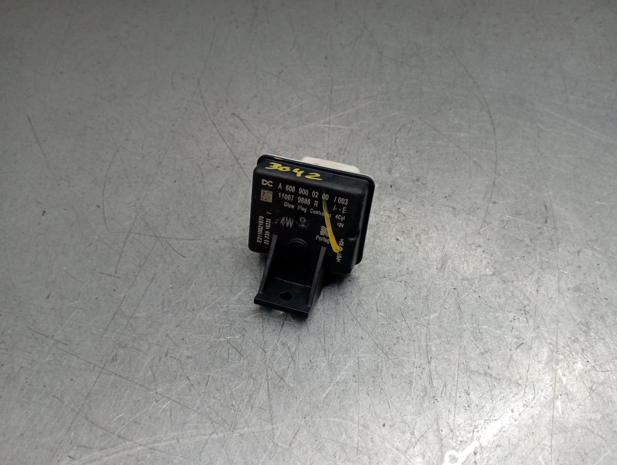 Glow plug Relay RENAULT Kangoo III Express