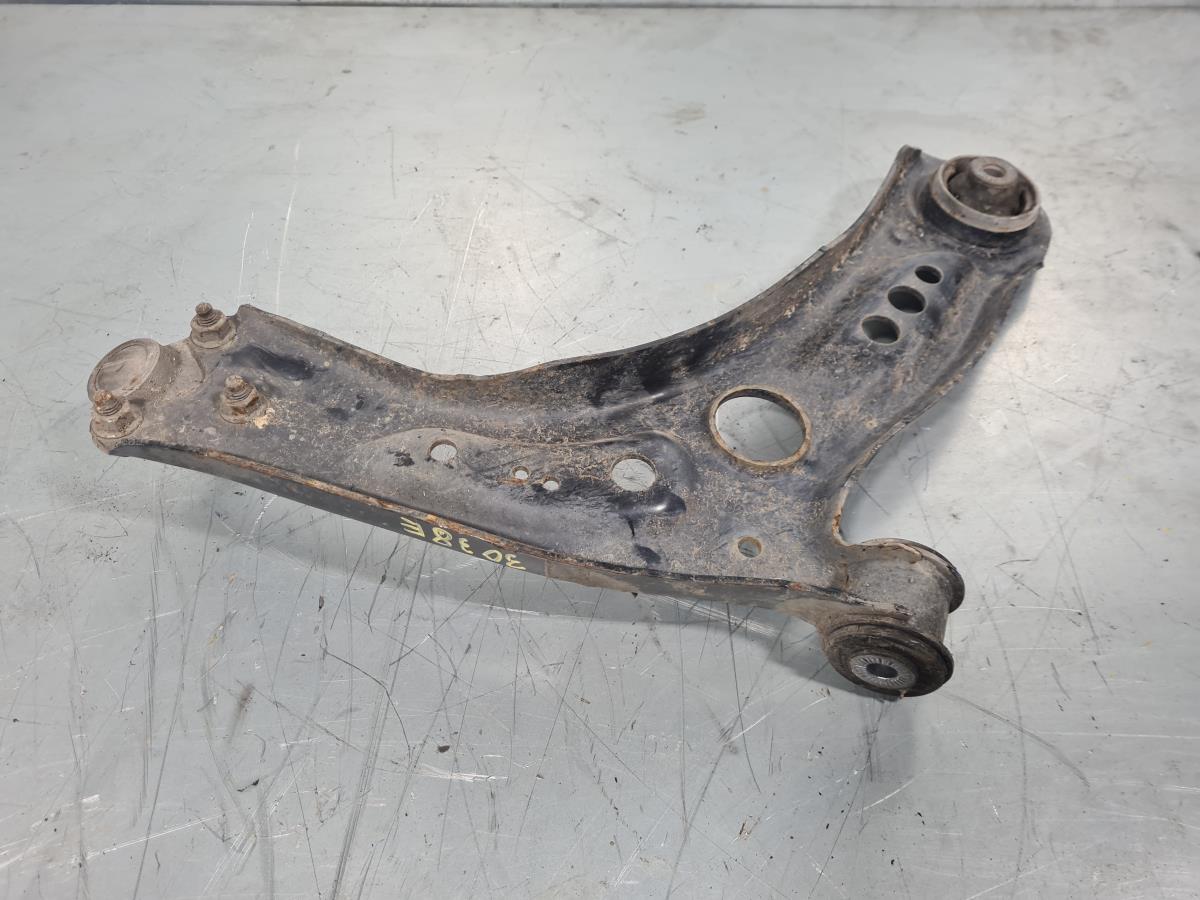 Braccio di sospensione anteriore sinistro VOLKSWAGEN Golf Sportsvan (AM1)