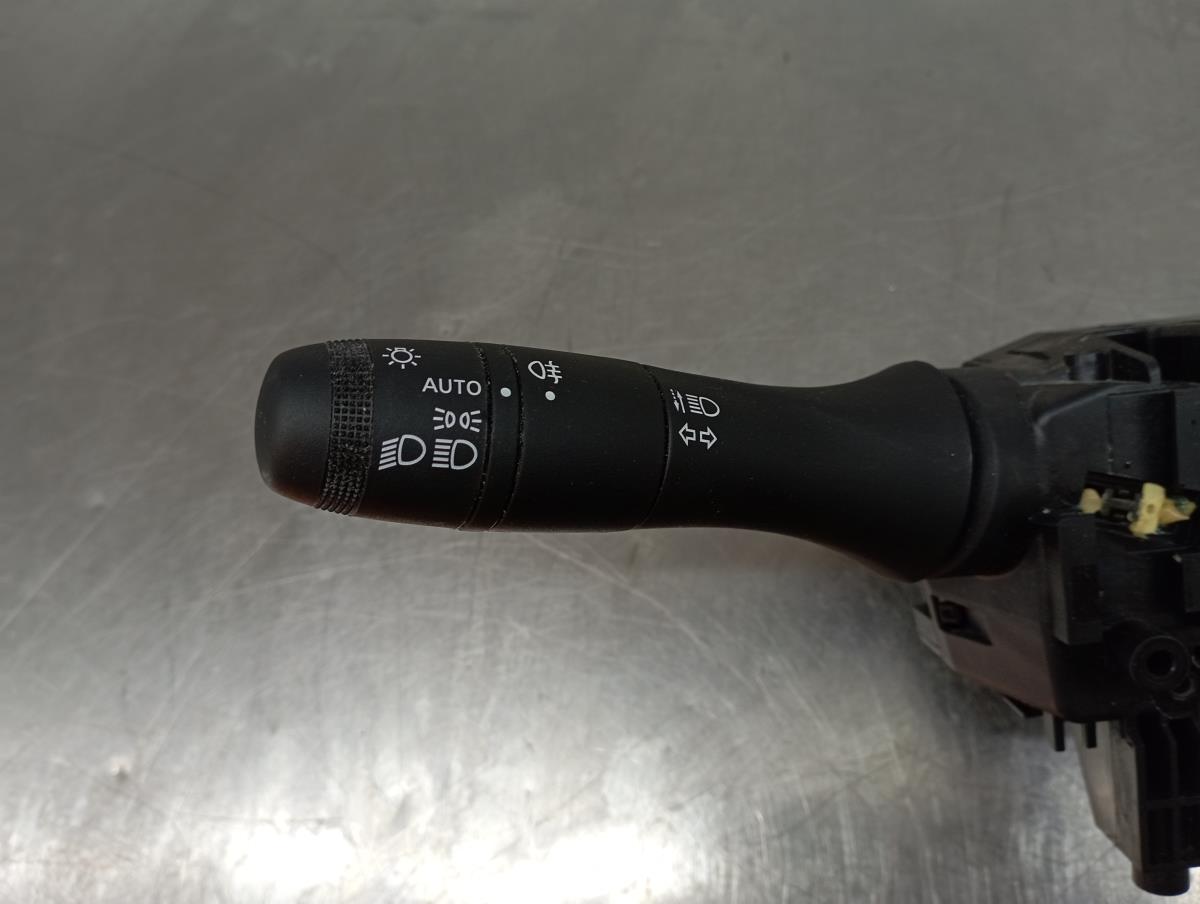 Conjunto / manetes de luzes e limpa vidros DACIA Sandero III Imagem-1