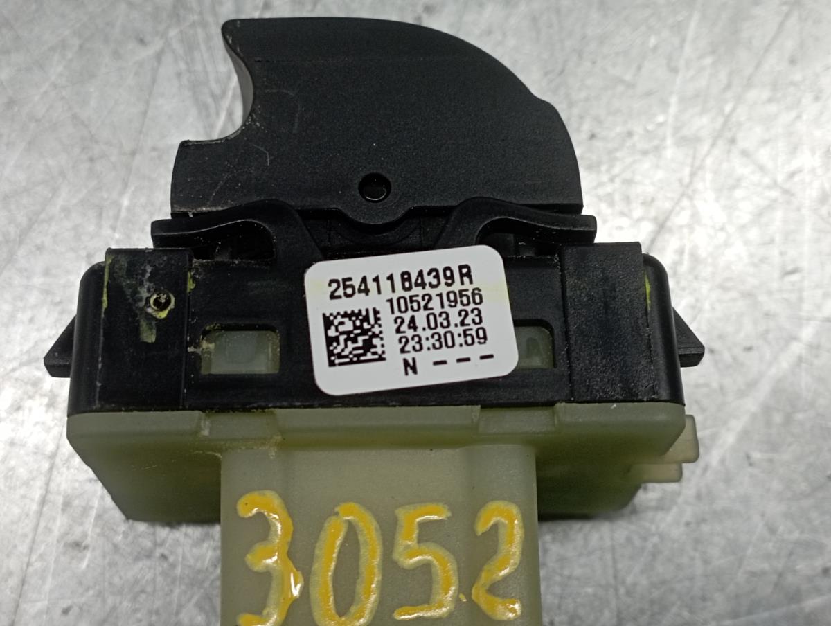 Mando / interruptor elevalunas delantero derecho DACIA Sandero III Imagem-4