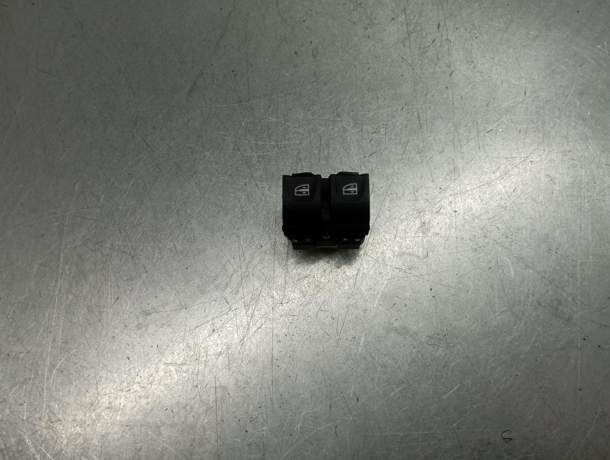 Comando / botão / interruptor vidros frente esquerdo DACIA Sandero III