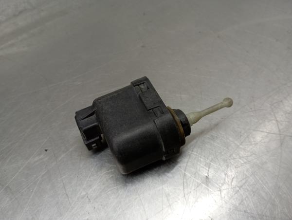 Motore regolazione fari AUDI A4 (8D2, B5) Imagem-1