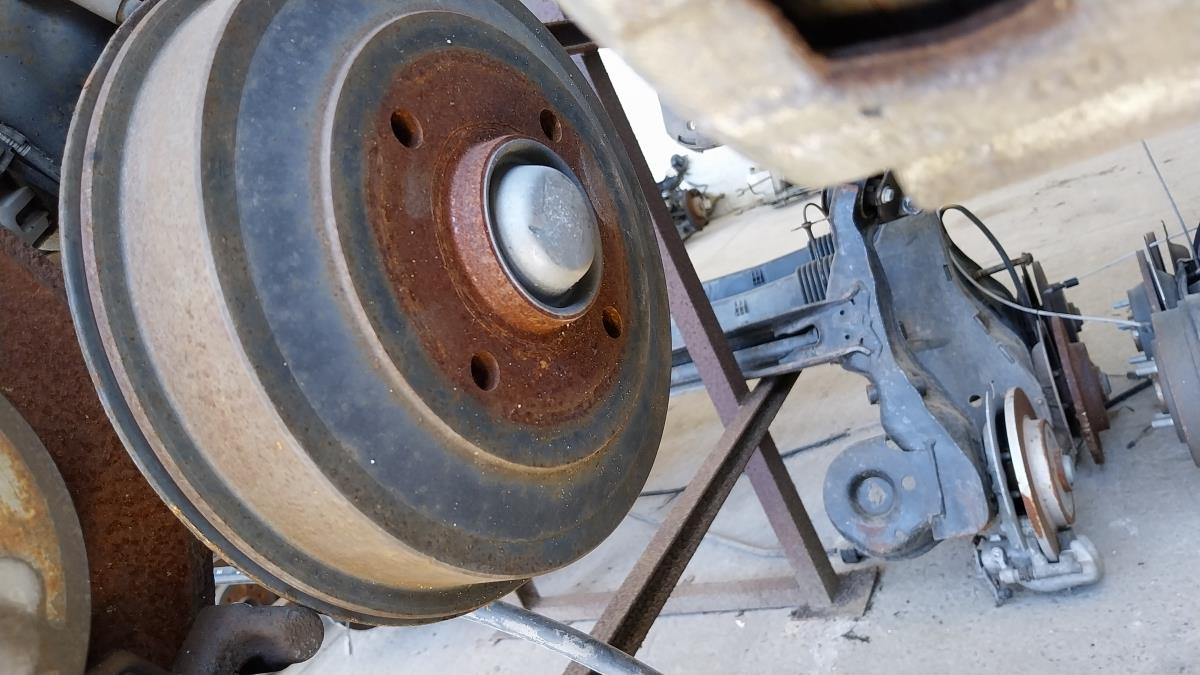 Essieu arrière à tambours CITROËN C3 III Van (SX_, SY_) Imagem-2