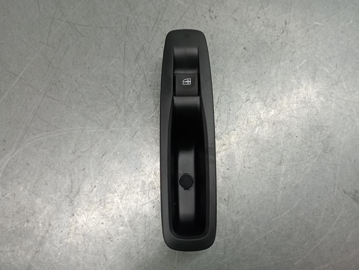 Comando / botão / interruptor vidros trás esquerdo RENAULT Megane IV Grandtour (K9A/M_)