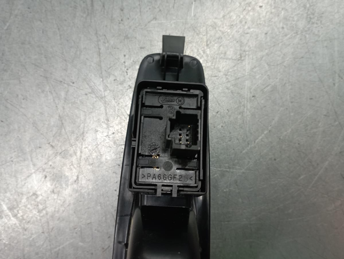 Comando / interruttore alzacristallo posteriore sinistro RENAULT Megane IV Grandtour (K9A/M_) Imagem-3