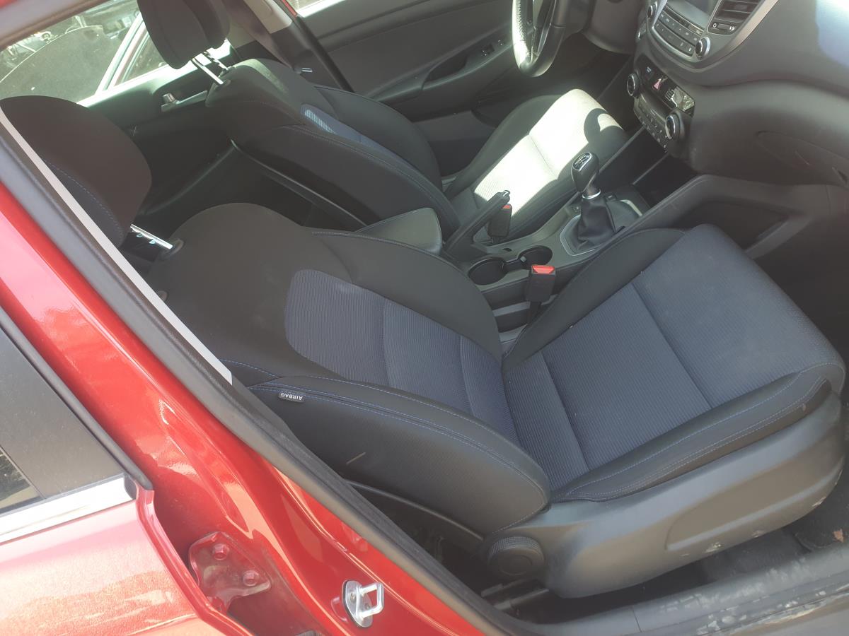 Seats set HYUNDAI Tucson (TL)