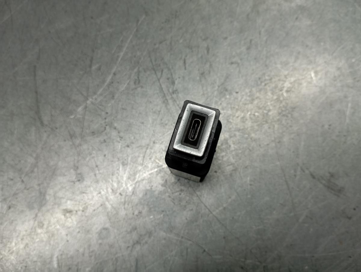 Módulo USB / AUX / IPOD PEUGEOT 208 II