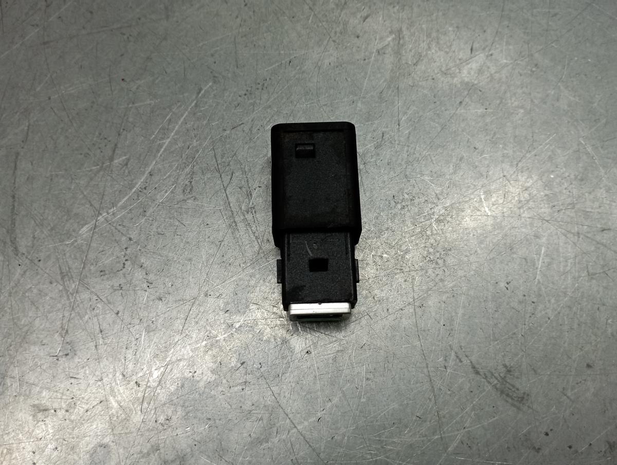 Módulo USB / AUX / IPOD PEUGEOT 208 II Imagem-2