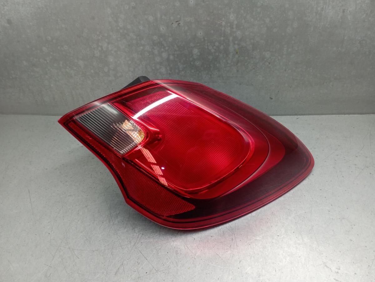 Right Tail light OPEL Corsa E Imagem-1