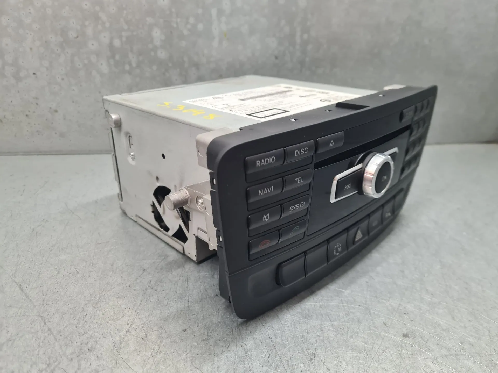 Radio / autorradio MERCEDES-BENZ GLA (X156) Imagem-1