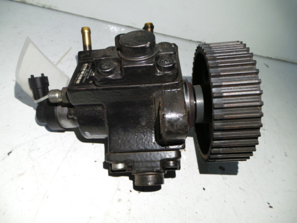 Pompa iniezione OPEL Astra H Hatchback (L48) Imagem-1