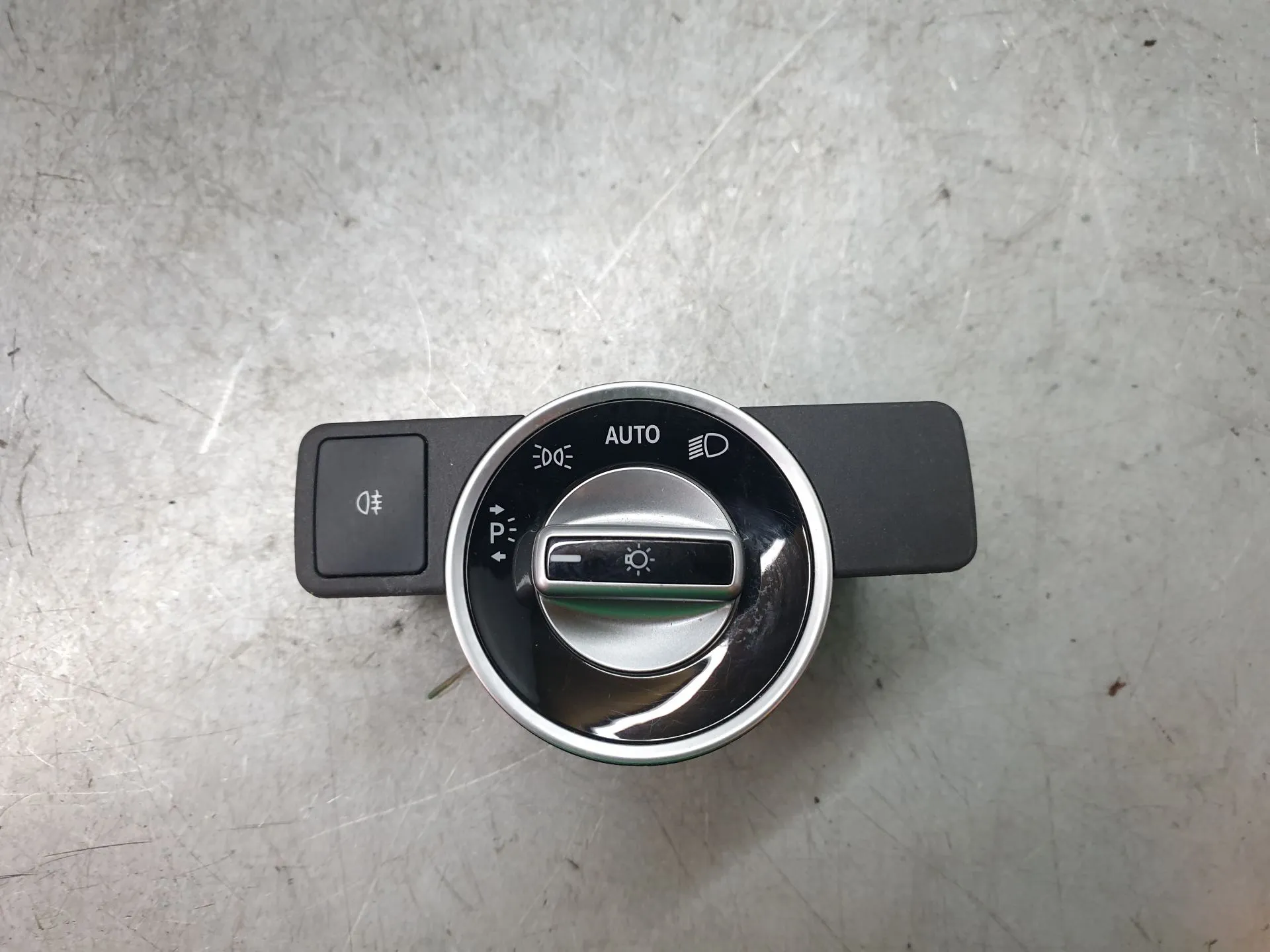 Pulsante / interruttore luci MERCEDES-BENZ GLA (X156)