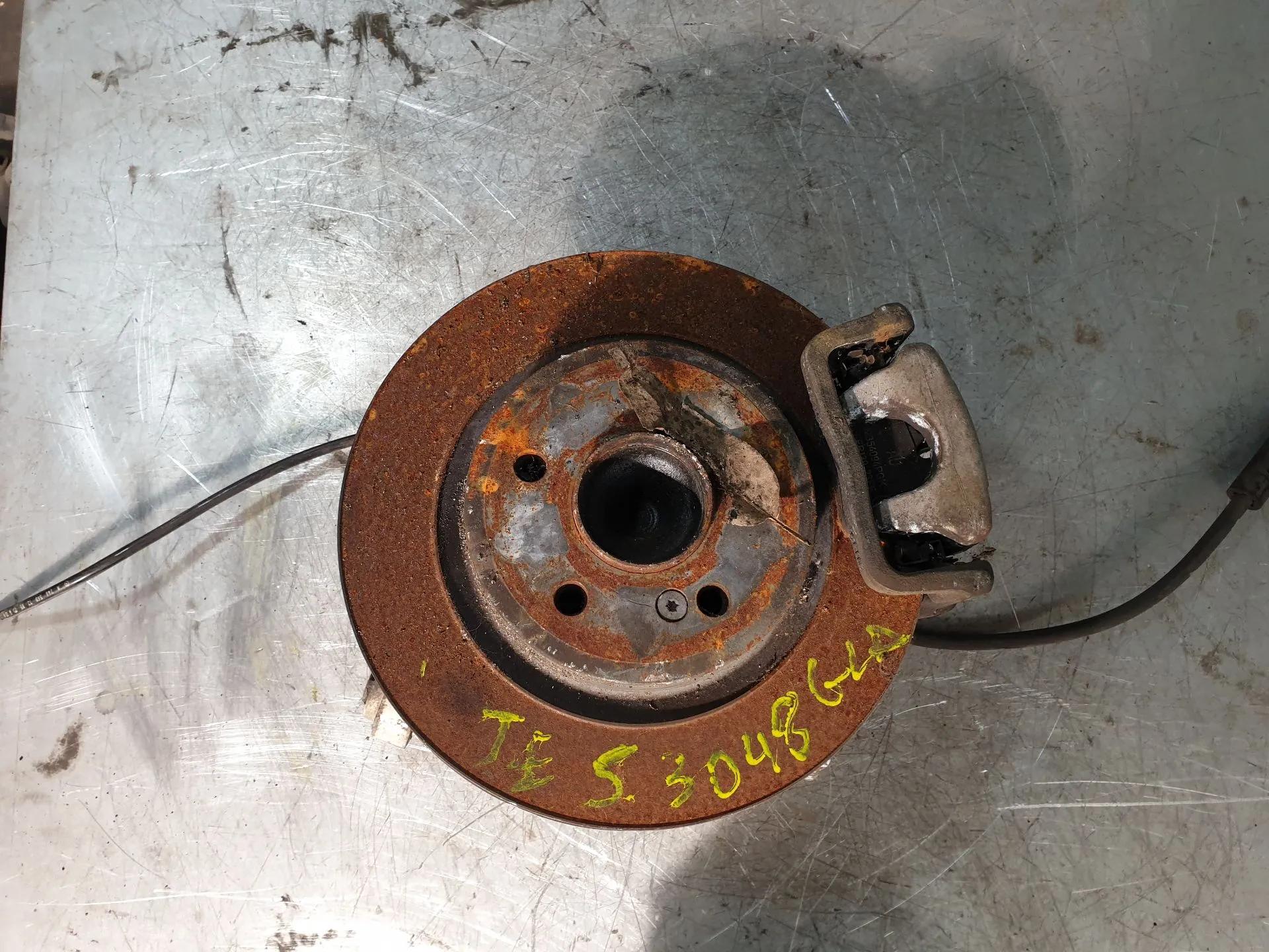 Mangueta trasera izquierda MERCEDES-BENZ GLA (X156)