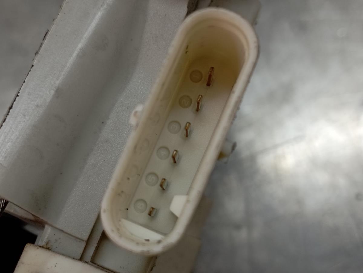 Cerradura / cierre puerta trasera izquierda AUDI A1 Sportback (8XA, 8XF) Imagem-3