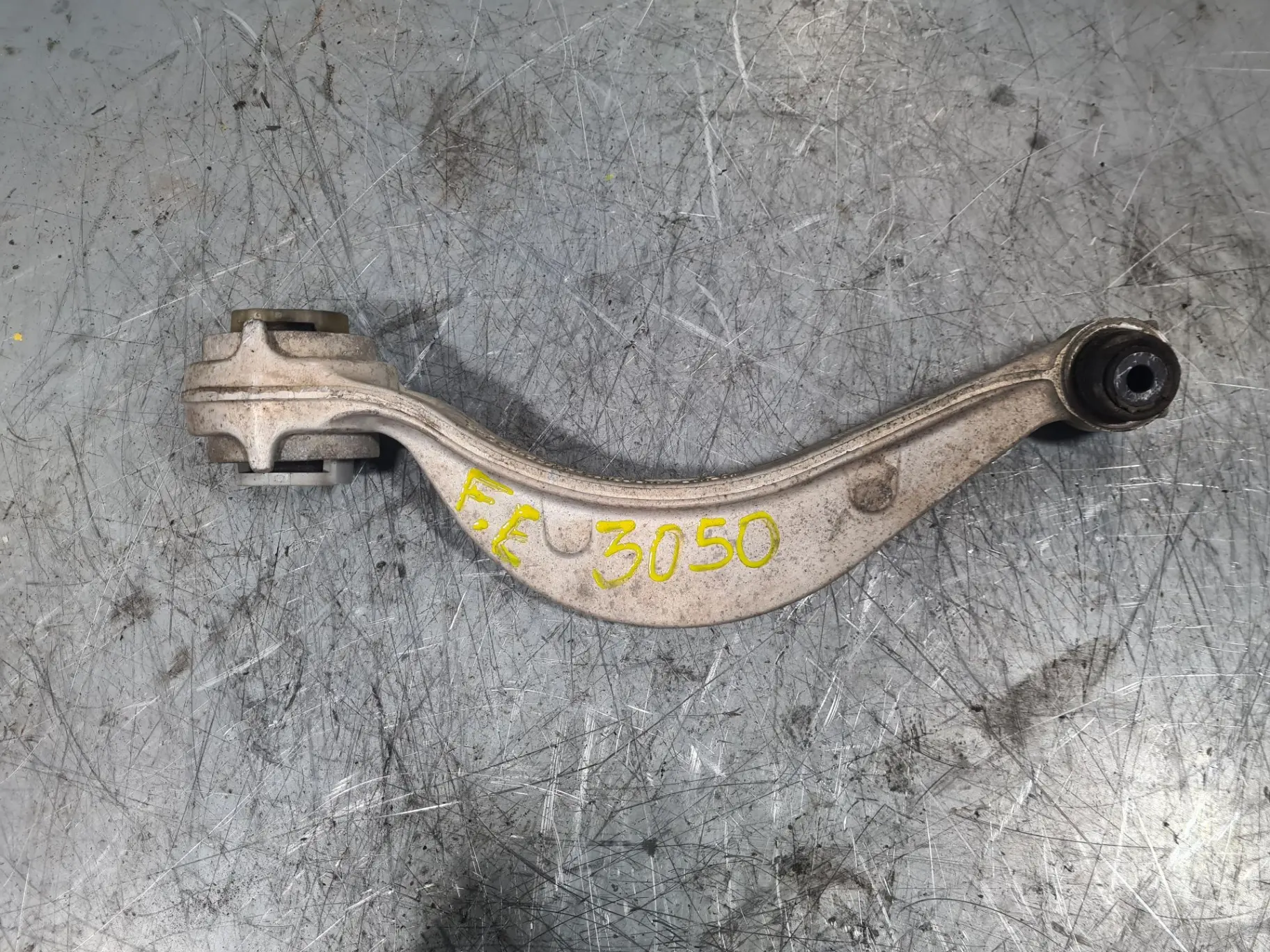 Braccio di sospensione anteriore sinistro JAGUAR F-Pace (X761)