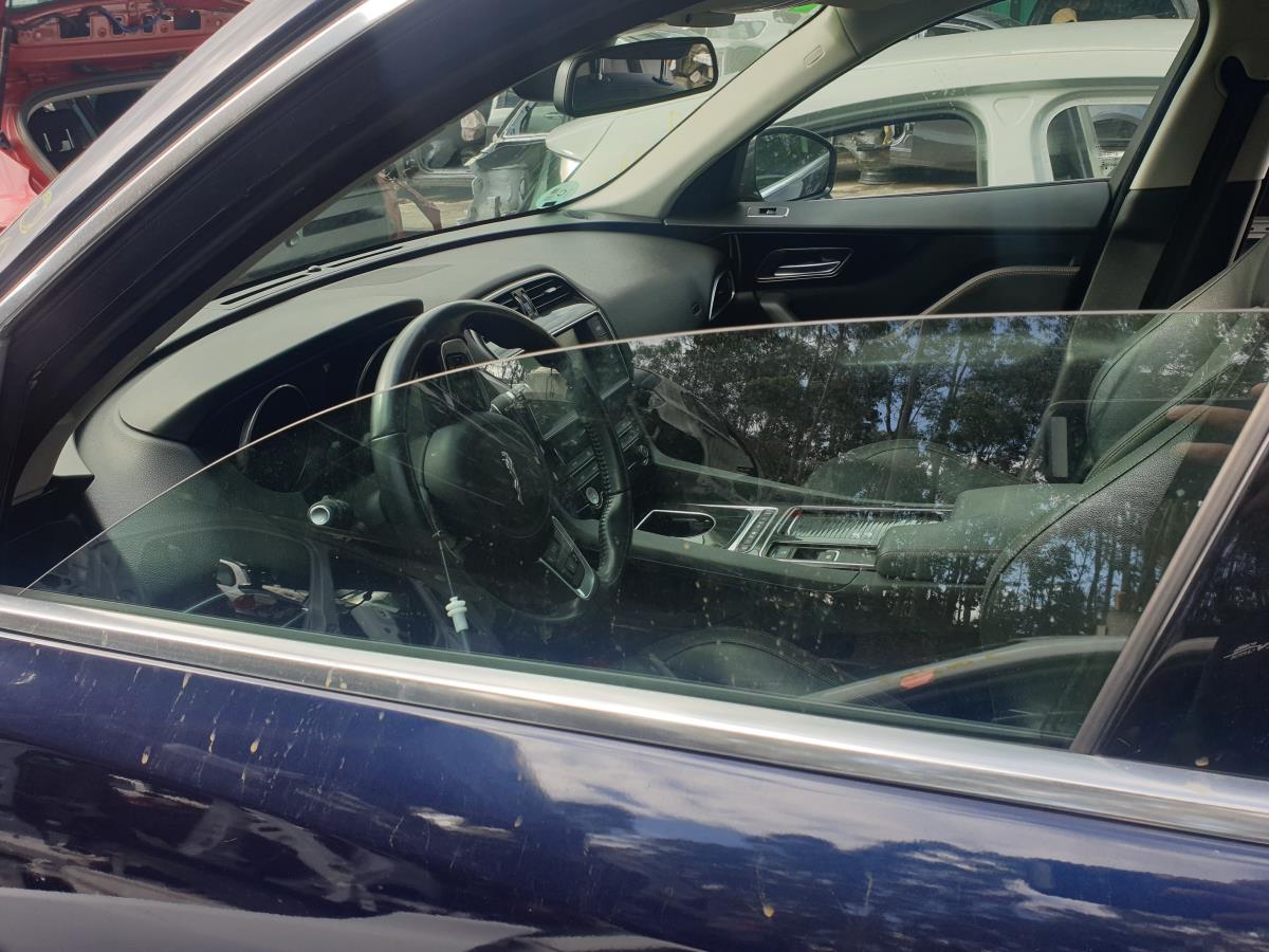 Vidro porta frente esquerda JAGUAR F-Pace (X761)