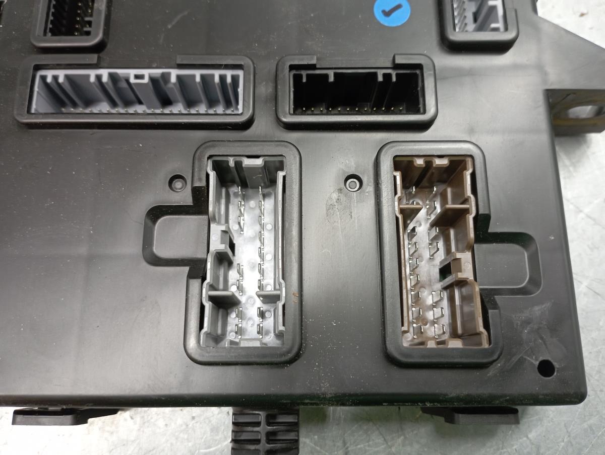 Modulo / Centralina comfort DACIA Sandero III Imagem-2