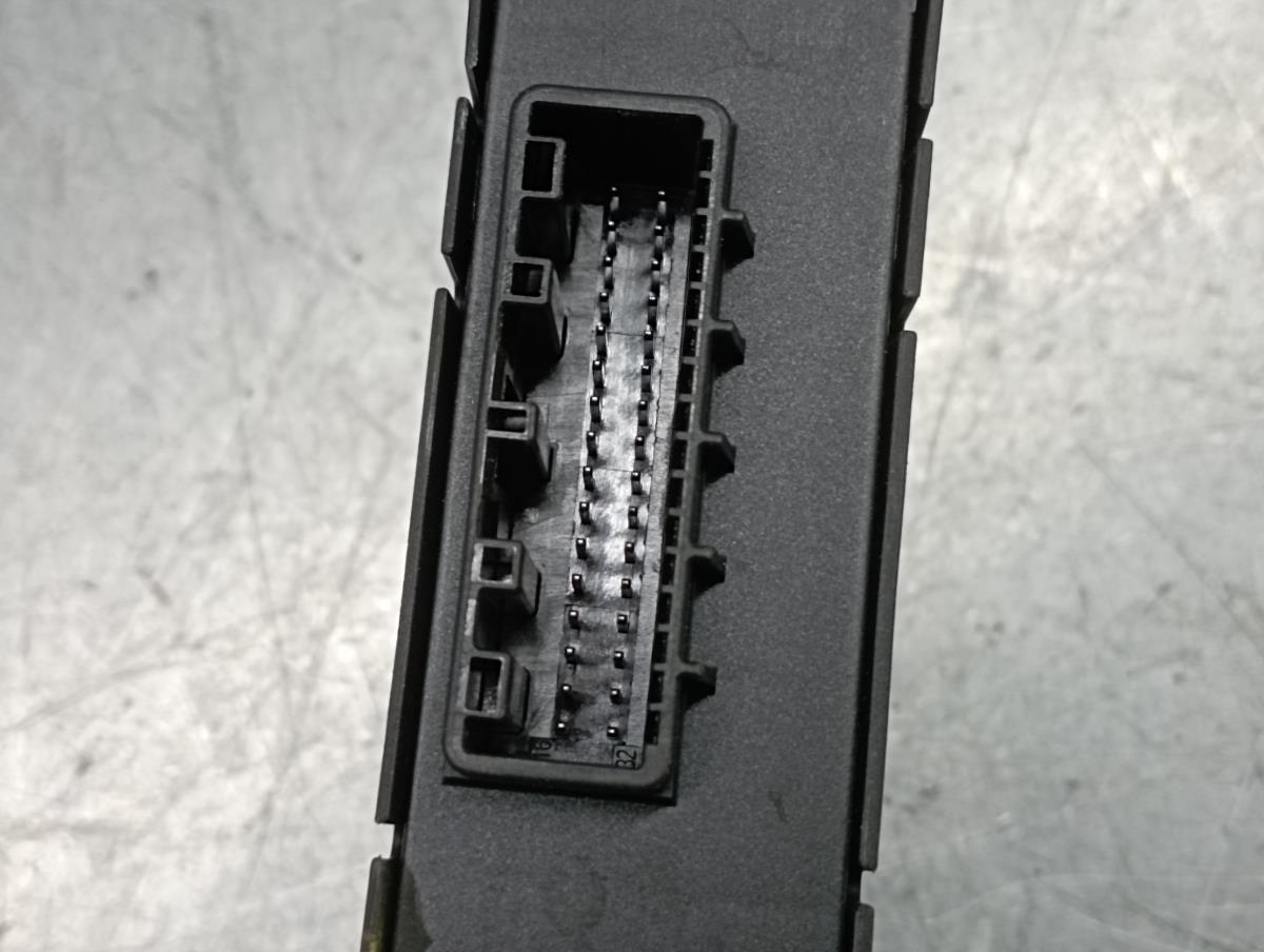 Modulo / Centralina comfort DACIA Sandero III Imagem-2