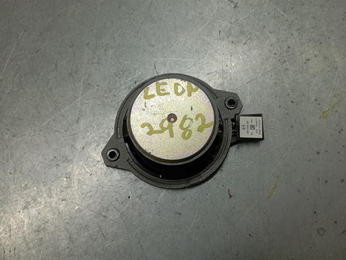 Columna de sonido SEAT Leon (5F1) Imagem-1
