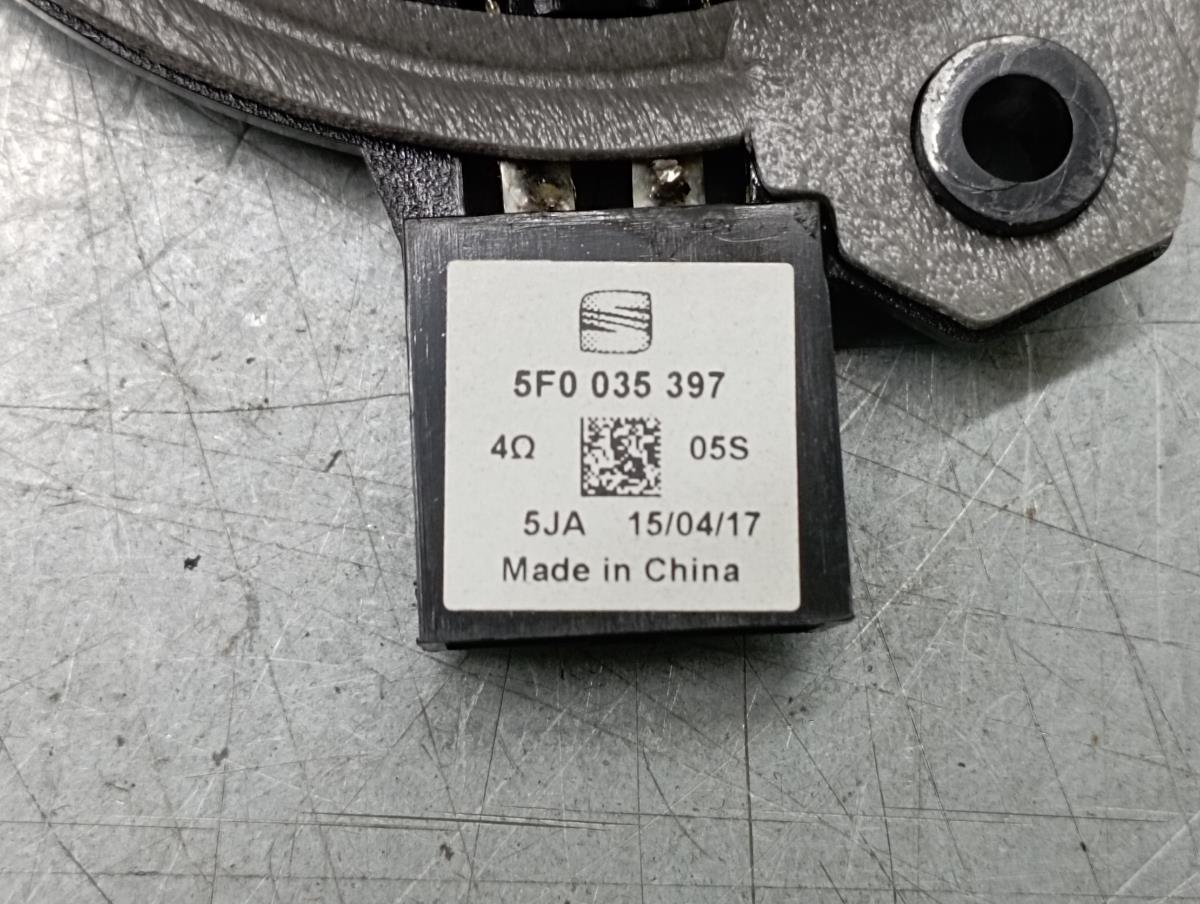 Columna de sonido SEAT Leon (5F1) Imagem-3