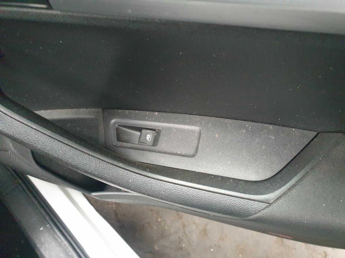 Comando / botão / interruptor vidros frente direito SKODA Karoq (NU7)