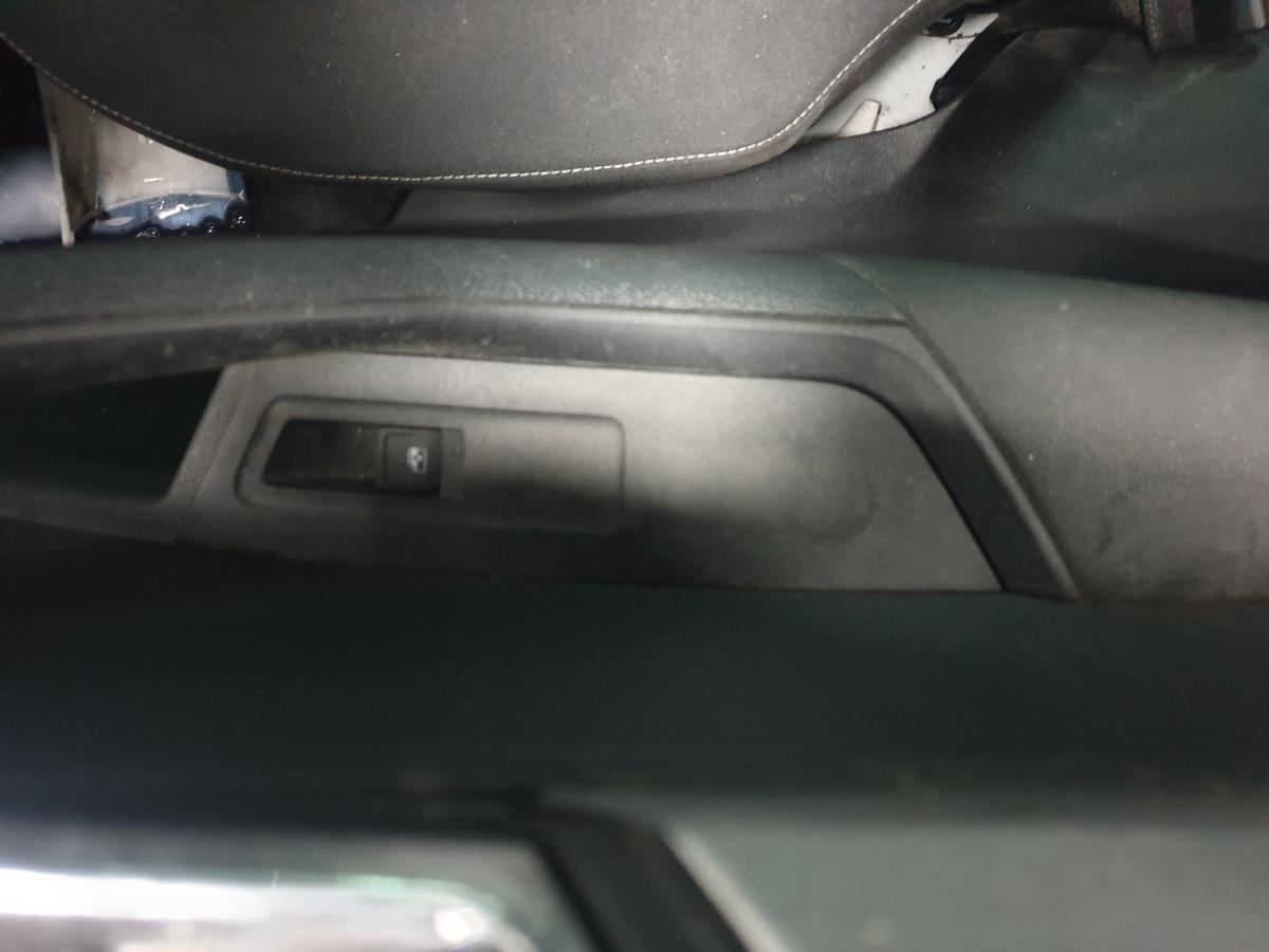 Comando / botão / interruptor vidros trás esquerdo SKODA Karoq (NU7)