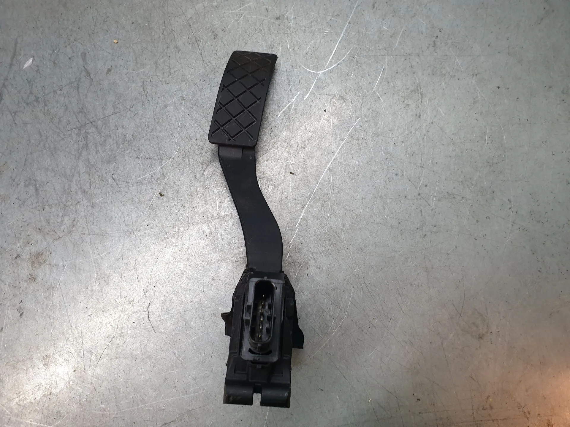 Pedal acelerador SKODA Karoq (NU7)