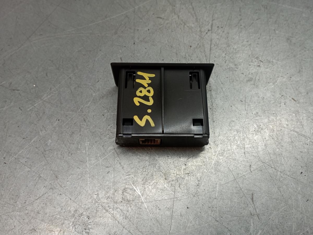 Módulo USB / AUX / IPOD DACIA Duster (HM_) Imagem-2