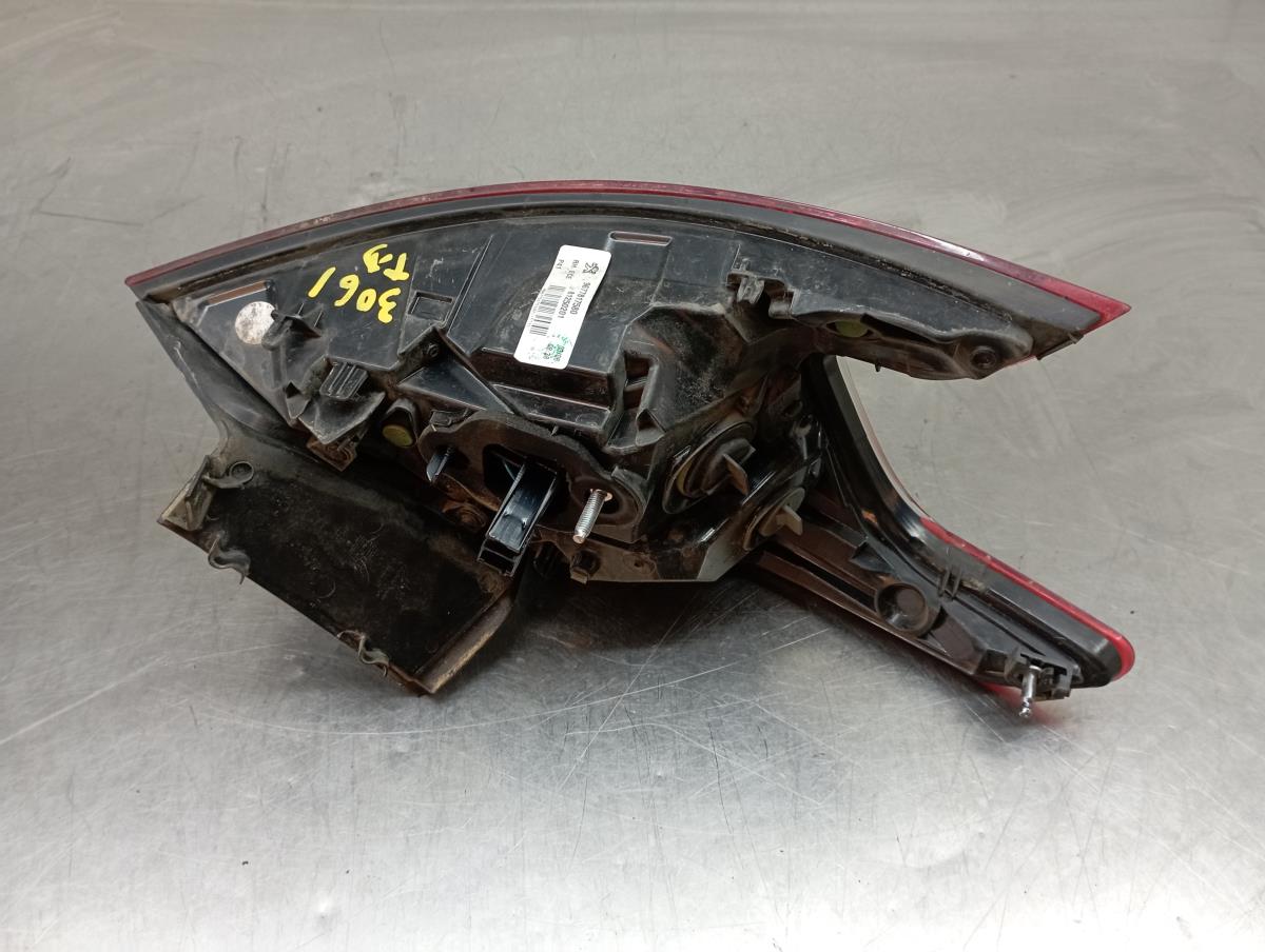 Feu arrière Droite PEUGEOT 308 II Imagem-5