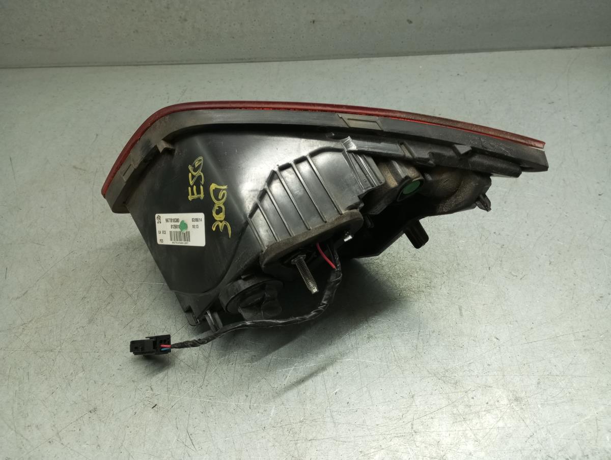 Feu de coffre Gauche PEUGEOT 308 II Imagem-2