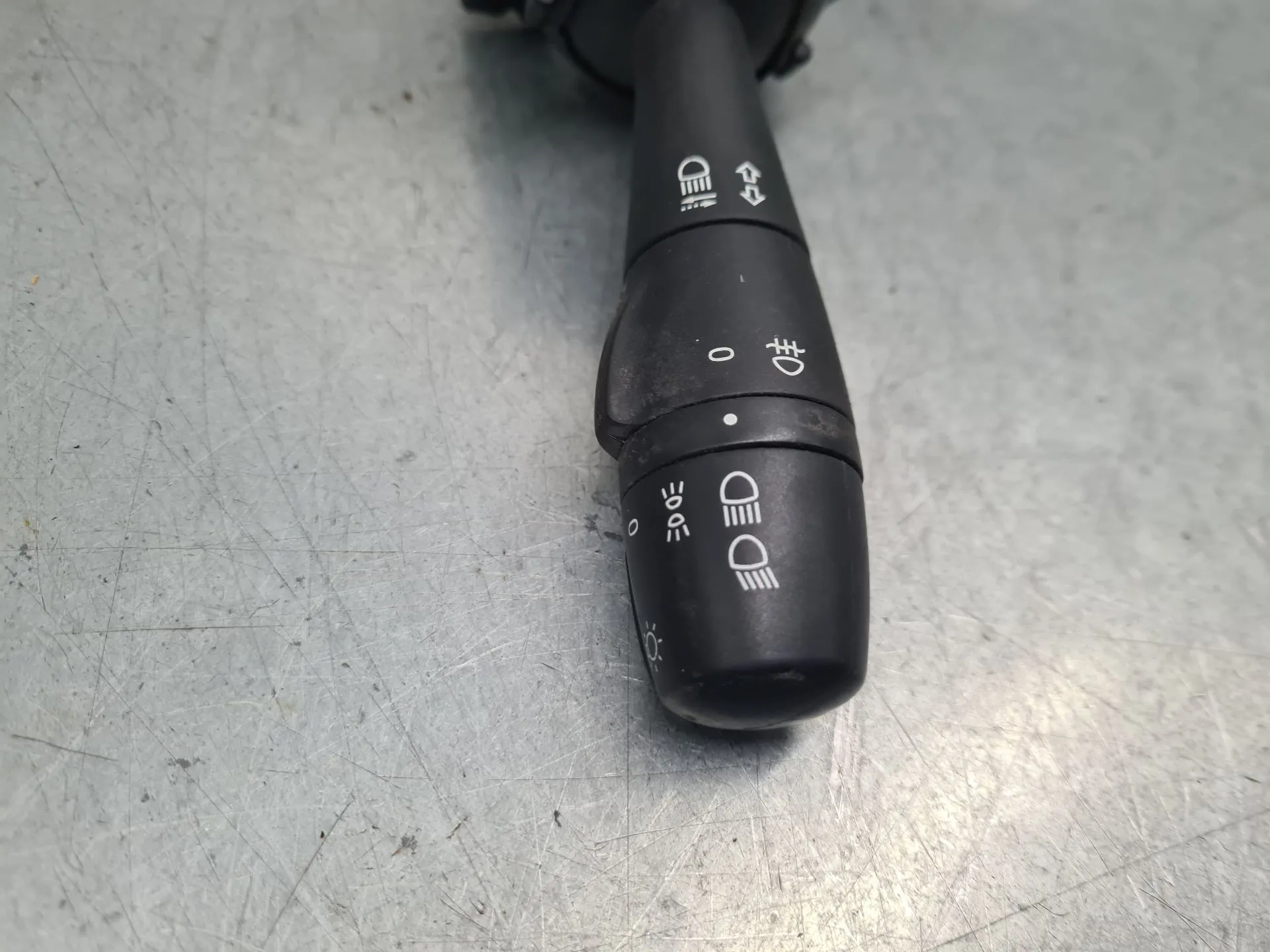 Leva delle frecce RENAULT Twingo III (BCM_) Imagem-1