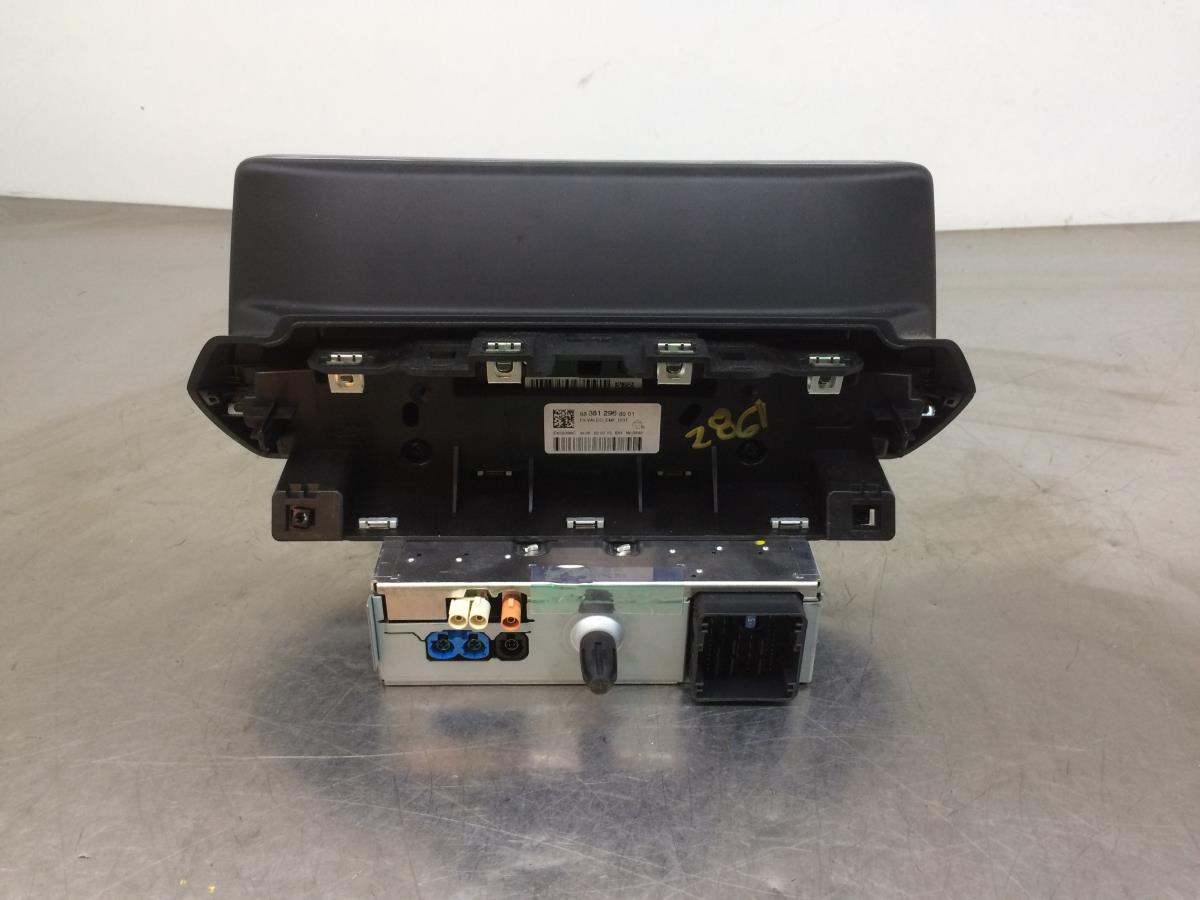 Kit Auto-rádio PEUGEOT 208 II Imagem-1