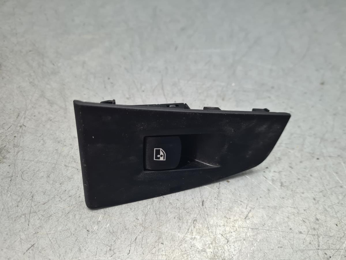 Comando / interruttore alzacristallo posteriore sinistro BMW 1 (F40)