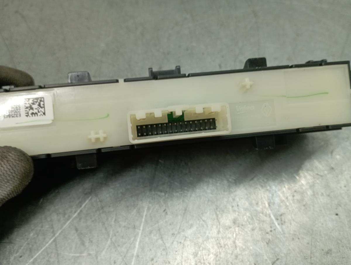 Pulsanti luci di emergenza DACIA Sandero III Imagem-3