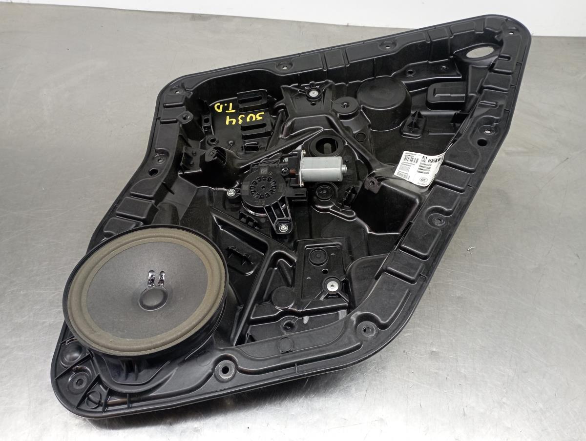 Elevalunas trasero derecho MERCEDES-BENZ Classe A (W177) Imagem-1