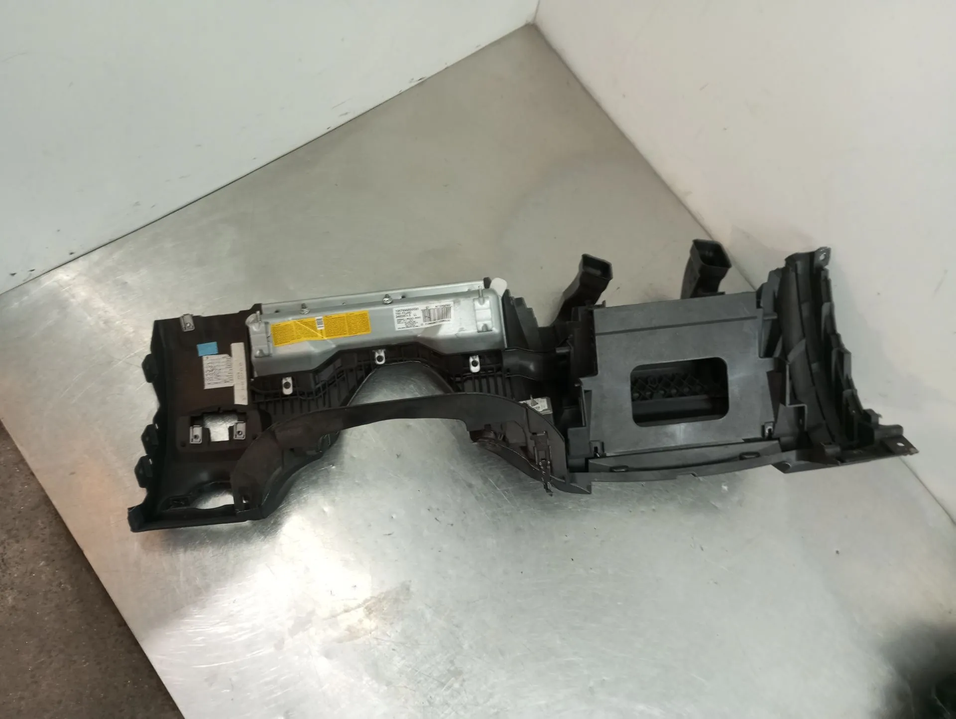 Airbag Ginocchia MERCEDES-BENZ CLS (C218) Imagem-1