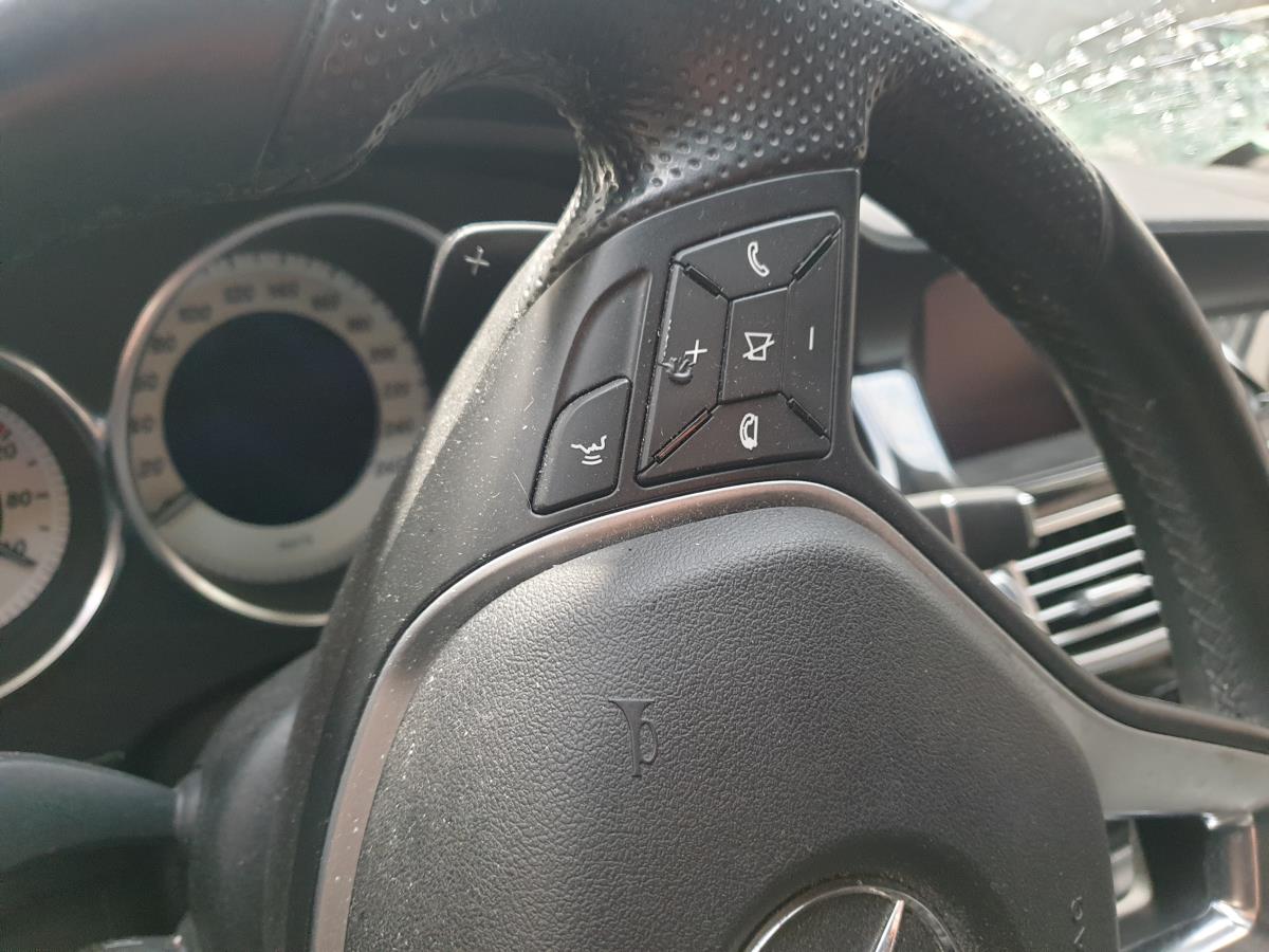 Volante MERCEDES-BENZ CLS (C218) Imagem-1