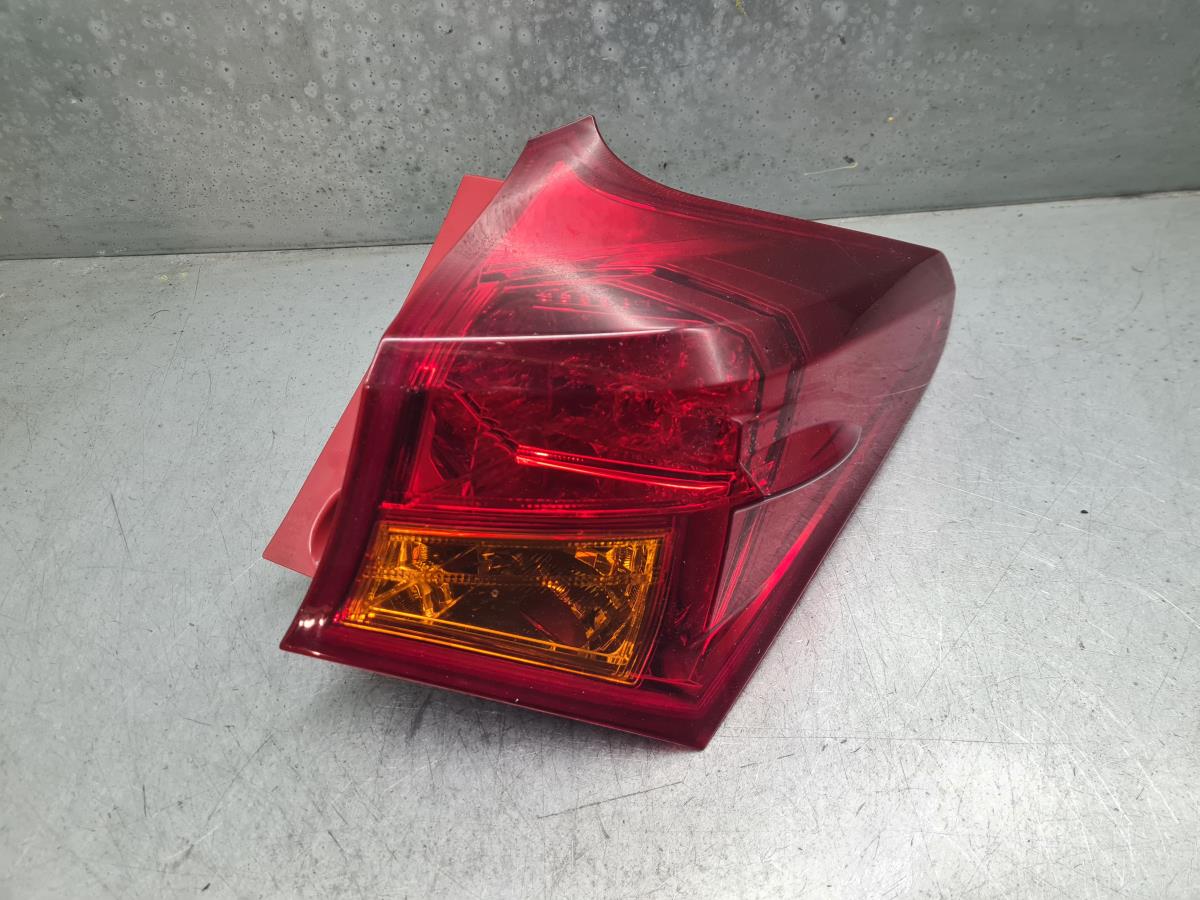 Feu arrière Droite TOYOTA Auris Hatchback (_E18_)