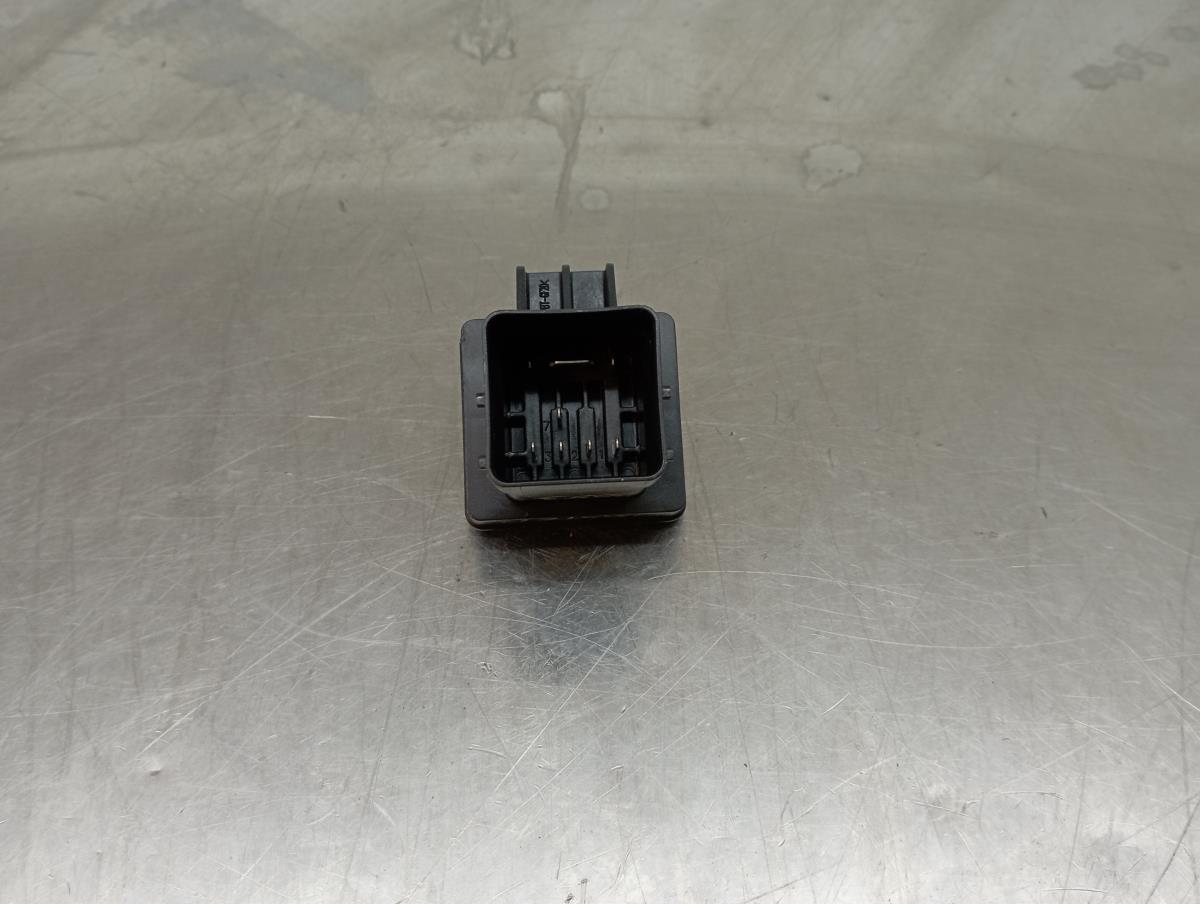 Glow plug Relay RENAULT Master III (FV) Imagem-1
